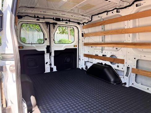 Used 2025 Ford Transit 250 Low Roof w/ Exterior Upgrade Package RWD image 26