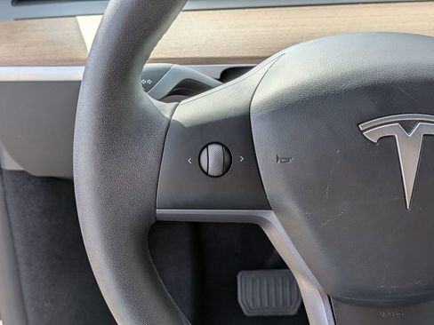 Used 2023 Tesla Model Y Long Range image 20