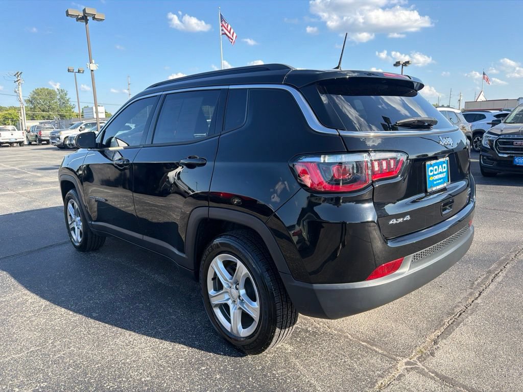 Used 2023 Jeep Compass Latitude w/ Convenience Group AWD/4WD image 5