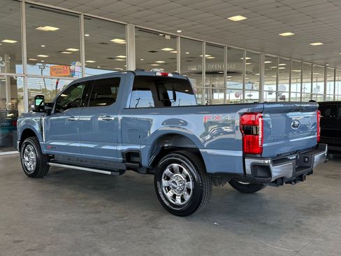 Used 2023 Ford F350 Lariat w/ Chrome Package AWD/4WD image 3