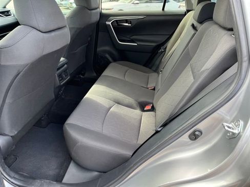 Used 2019 Toyota RAV4 XLE w/ Convenience Package image 3