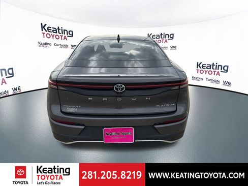 Used 2023 Toyota Crown Platinum image 4