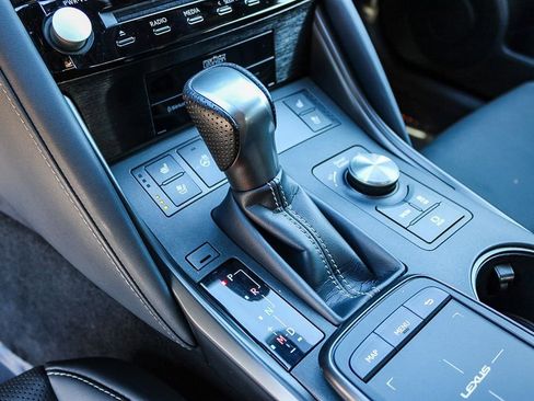 Used 2023 Lexus IS 500 RWD image 21