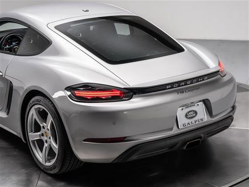 Used 2018 Porsche 718 Cayman Base image 29