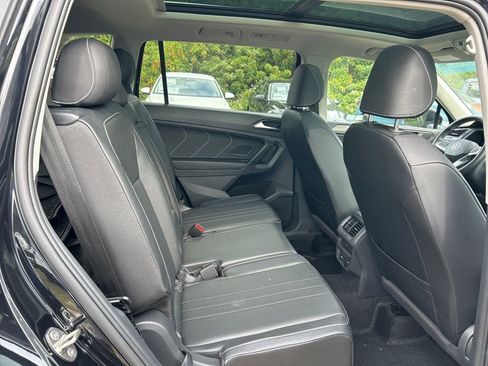 Used 2023 Volkswagen Tiguan SE image 44