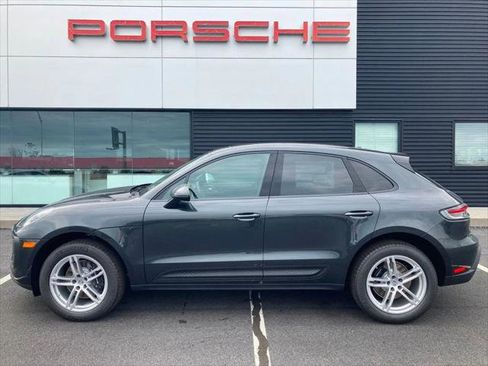Used 2026 Porsche Macan AWD/4WD image 2