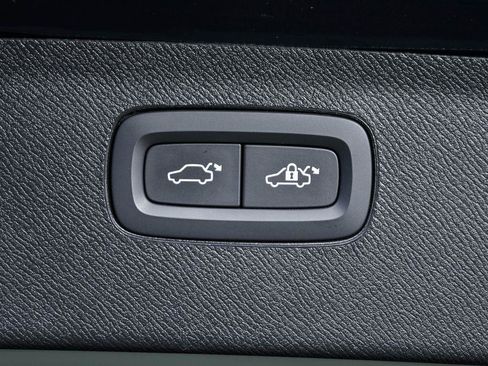 Certified 2024 Volvo XC90 B6 Plus w/ Protection Package Premier AWD/4WD image 34