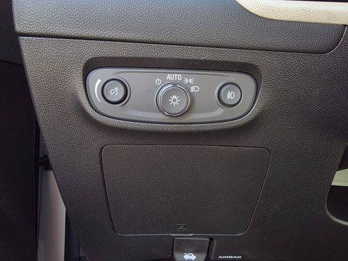 Used 2021 Buick Encore GX Essence w/ Advanced Technology Package image 13