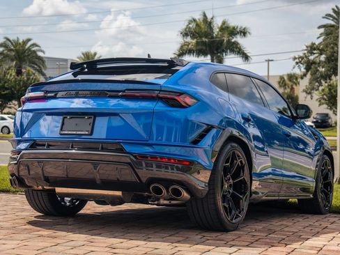 Used 2024 Lamborghini Urus Performante AWD/4WD image 5