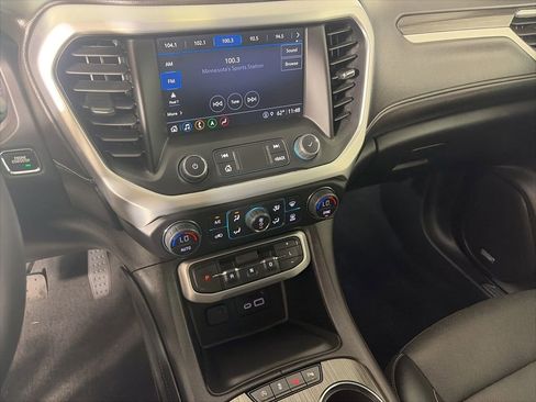 Used 2023 GMC Acadia SLT AWD/4WD image 16
