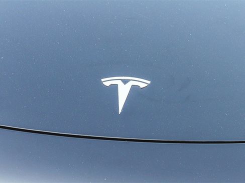 Used 2023 Tesla Model 3 Performance image 6