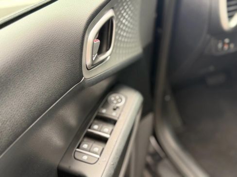 Used 2022 Kia Soul LX w/ Technology Package FWD image 34