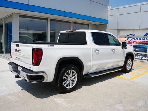 Used 2022 GMC Sierra 1500 SLT w/ SLT Premium Plus Package AWD/4WD image 34