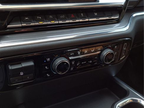 Used 2023 Chevrolet Silverado 1500 High Country w/ High Country Premium Package image 7