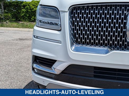 Used 2020 Lincoln Navigator Reserve RWD image 10