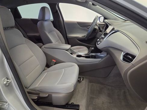Used 2016 Chevrolet Malibu LT FWD image 16