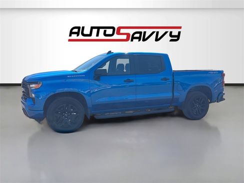 Used 2024 Chevrolet Silverado 1500 Custom image 3