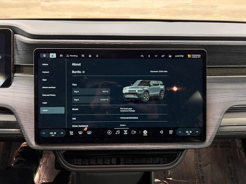 Used 2024 Rivian R1S Adventure image 11
