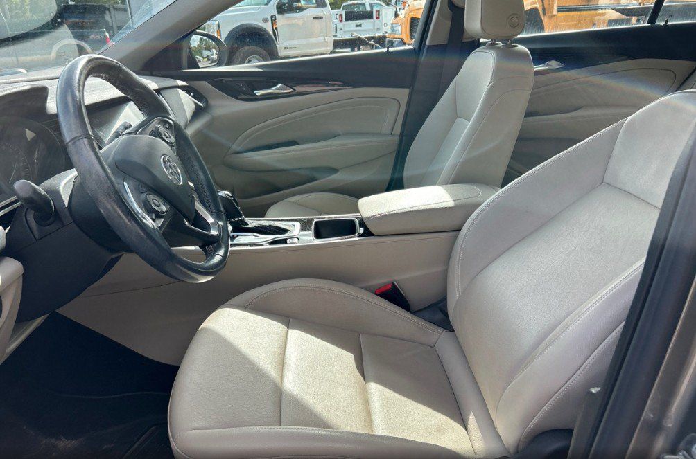 Used 2019 Buick Regal Essence w/ Driver Confidence Package I AWD/4WD image 3