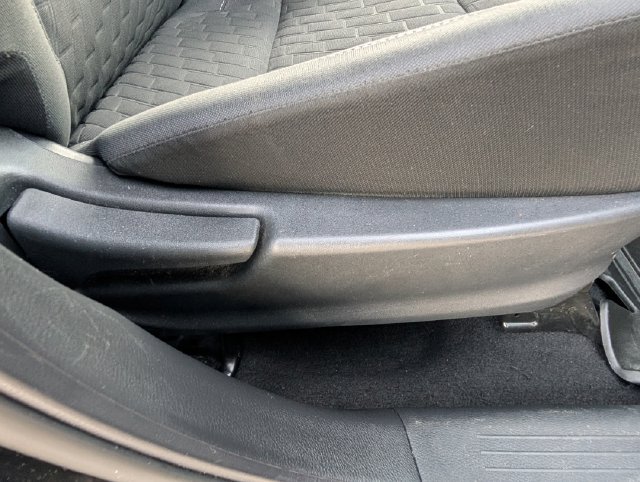 Used 2021 Nissan Kicks SV FWD image 34