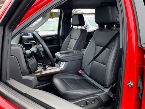 Used 2022 Chevrolet Silverado 1500 LT Trail Boss w/ Convenience Package II image 9