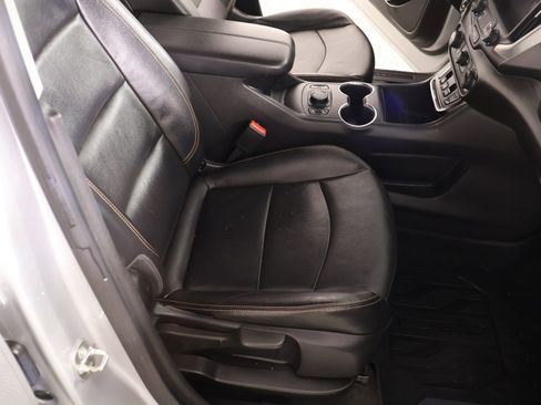 Used 2019 GMC Terrain SLT FWD image 12