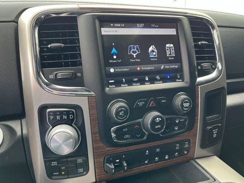 Used 2018 RAM 1500 Laramie w/ Convenience Group AWD/4WD image 12