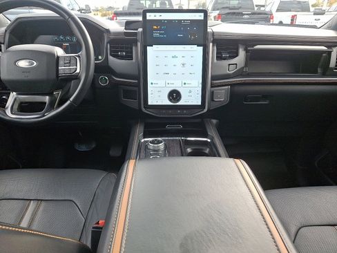 Certified 2022 Ford Expedition Max Platinum image 15