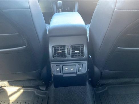 Used 2019 Subaru Outback 2.5i Limited AWD/4WD image 10