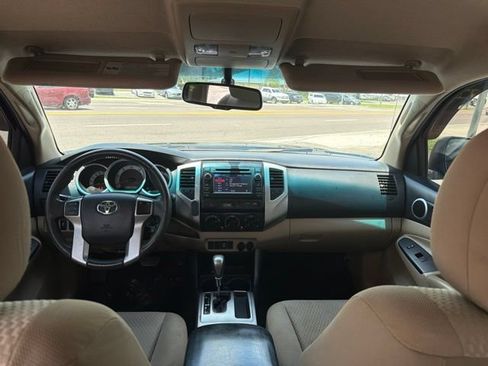 Used 2013 Toyota Tacoma PreRunner w/ SR5 Pkg RWD image 26