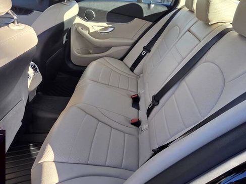 Used 2017 Mercedes-Benz C 300 4MATIC Sedan image 9