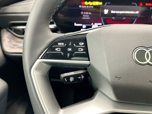 Used 2025 Audi Q5 Premium Plus image 11