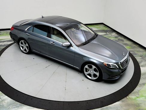 Used 2016 Mercedes-Benz S 550 Sedan image 32