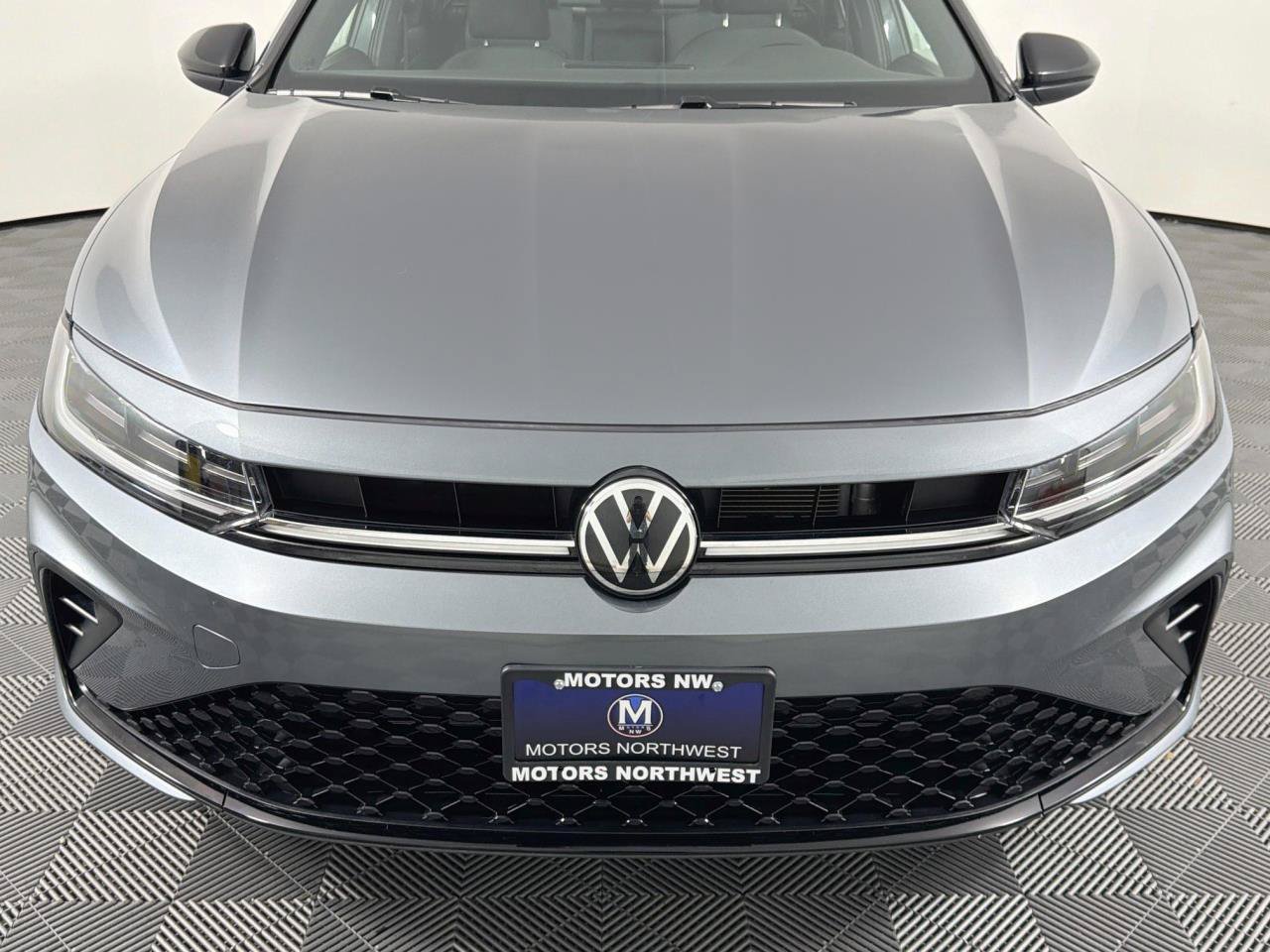Used 2025 Volkswagen Jetta Sport FWD image 2