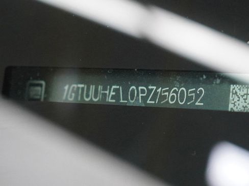 Used 2023 GMC Sierra 1500 Denali Ultimate image 32