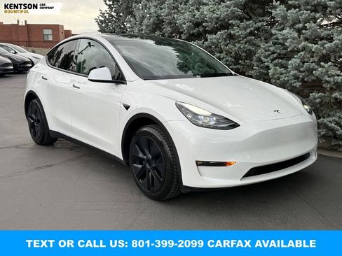 Used 2024 Tesla Model Y Long Range AWD/4WD image 12