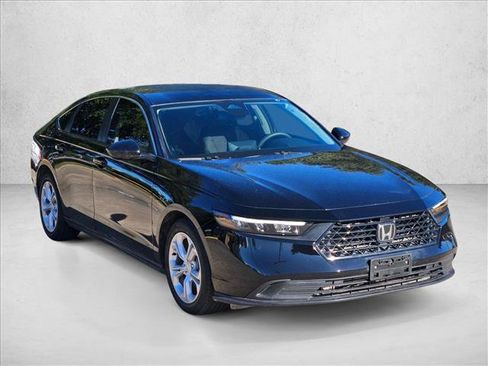 Used 2025 Honda Accord LX image 3