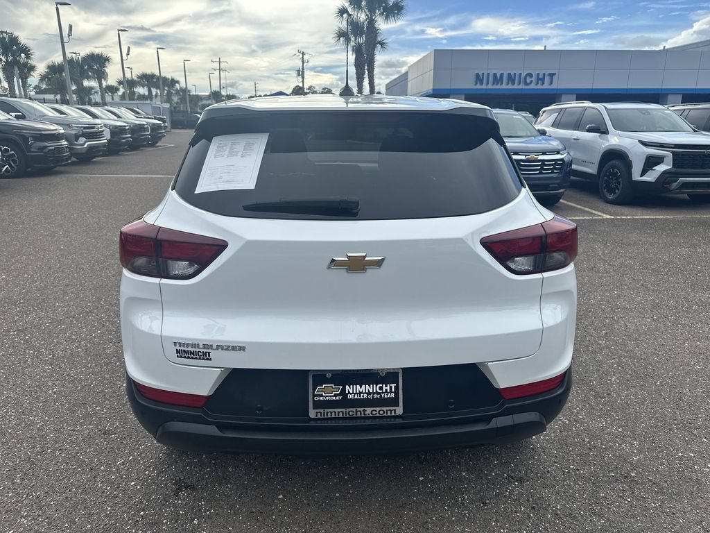 Used 2024 Chevrolet TrailBlazer LS w/ LS Convenience Package FWD image 15