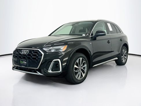 Used 2023 Audi Q5 2.0T Premium w/ Convenience Package AWD/4WD image 3