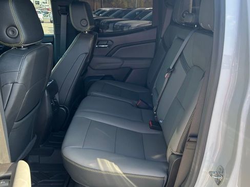 Used 2025 Chevrolet Colorado ZR2 w/ Technology Package image 27