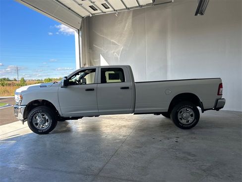 New 2024 RAM 2500 Tradesman w/ Chrome Appearance Group image 5