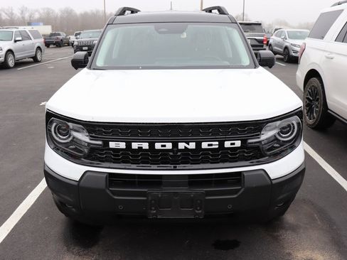 Used 2025 Ford Bronco Sport Outer Banks w/ Outer Banks Tech Package+ image 2