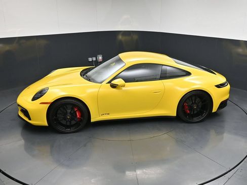 Used 2022 Porsche 911 Carrera GTS w/ Premium Package RWD image 15