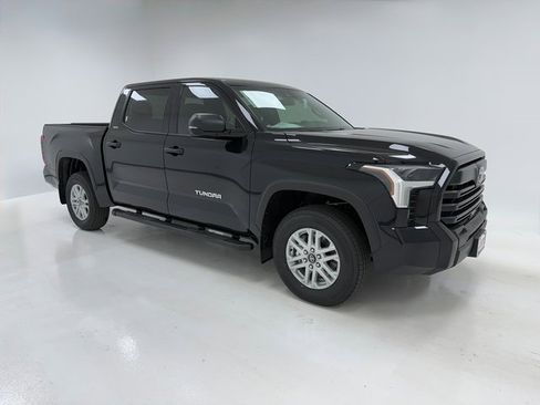 New 2026 Toyota Tundra SR5 w/ SR5 Convenience Package image 1