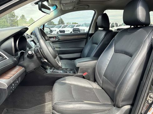 Used 2019 Subaru Outback 2.5i Limited AWD/4WD image 15
