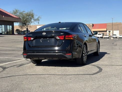 Used 2024 Nissan Altima 2.5 SV image 8