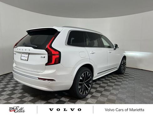 New 2026 Volvo XC90 B6 Plus w/ Protection Package Premier image 8