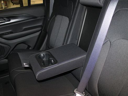 New 2026 Jeep Grand Cherokee Laredo X AWD/4WD image 22