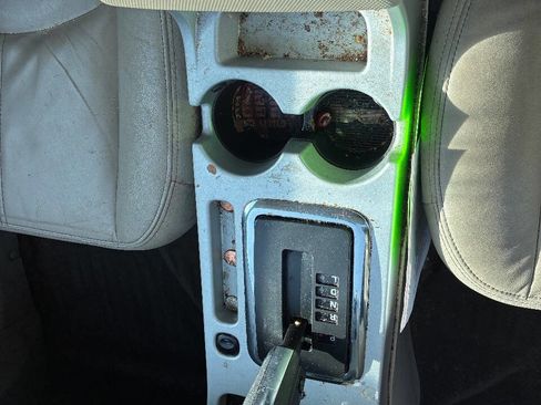 Used 2010 Mercury Mariner Premier image 12