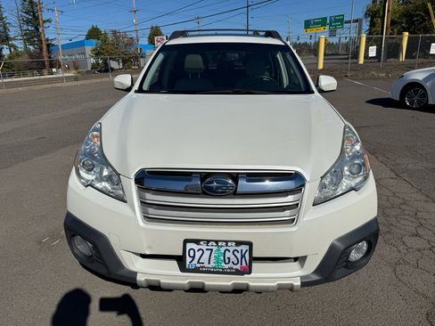 Used 2014 Subaru Outback 2.5i Limited w/ Moonroof Package image 4
